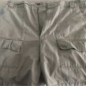 Men’s cargo shorts